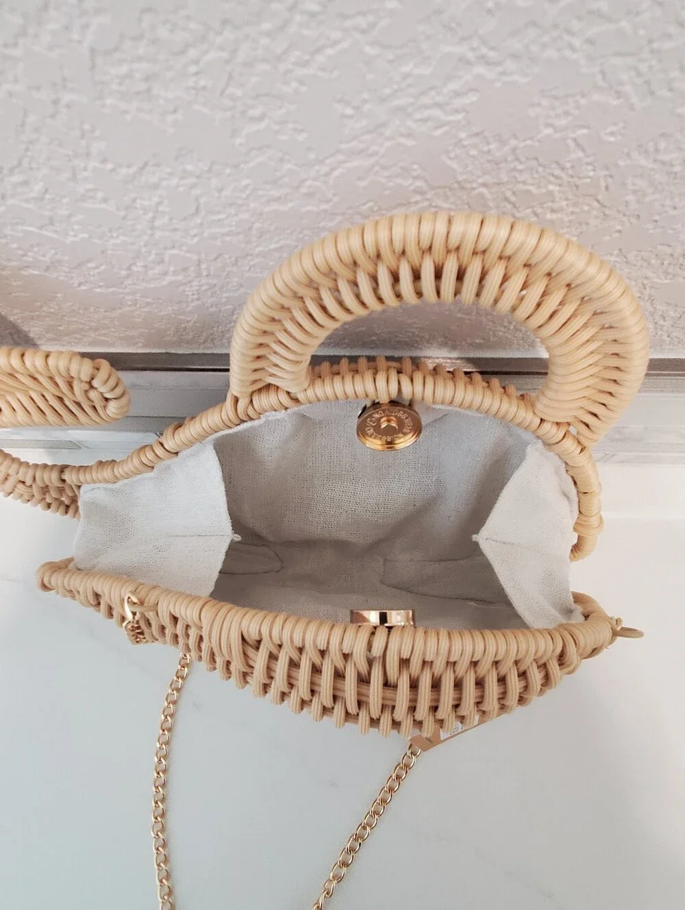 Tommy Bahama Wicker Whale Purse, Chain Strap, in Natural Color, Pearl Eyes - Picture 5 of 7